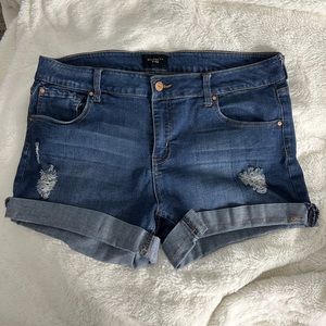 celebrity pink jean shorts